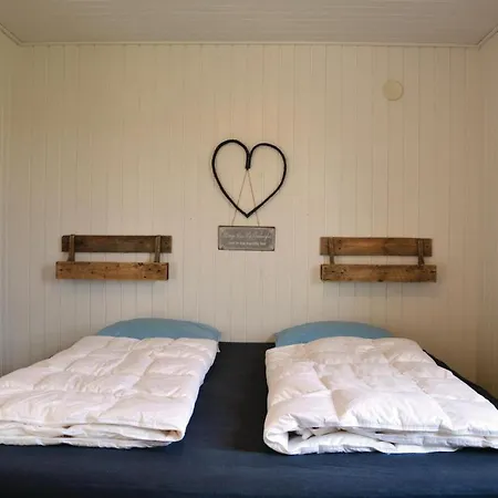 Three-bedroom Holiday In Ulfborg