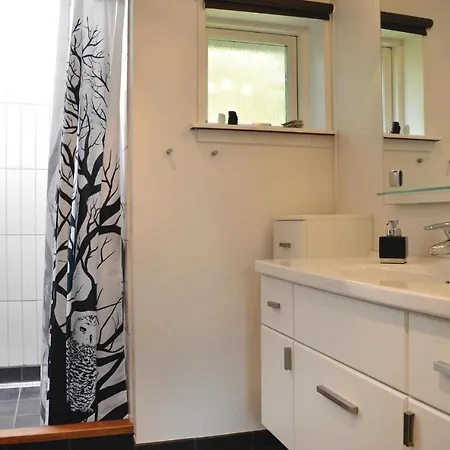 Three-bedroom Holiday In Ulfborg
